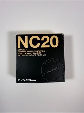 MAC Cosmetics Studio Fix Powder Plus Foundation NC20 - Black & Tan Packaging